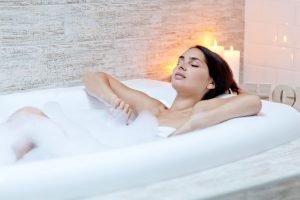 In der Badewanne entspannen - Tipps und Tricks