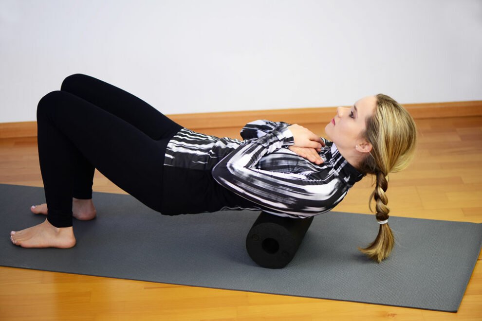 Faszientraining für Anfänger 7 effektive Übungen mit der Faszienrolle rundumgesund.de