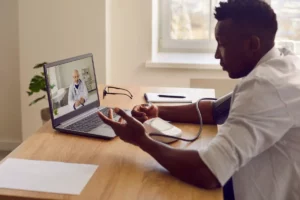 Gesundheit digital: Wie E-Health-Lösungen Männern helfen können